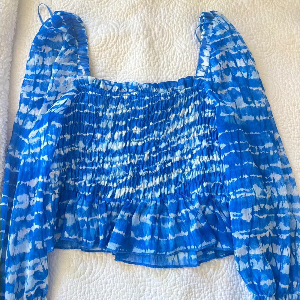 Zara going out top size medium in the color Blue